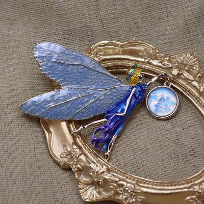 Women Men Middle Design Vintage Guide Fairy Dazzle Brooches Pins Classic Retro Unisex Palace Exquisite Badges Accessories