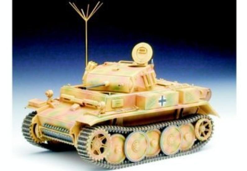 

Platz Немецкий танк Panzer II L Lux Пластиковая модель Ausf. (поздняя модель) 35-001