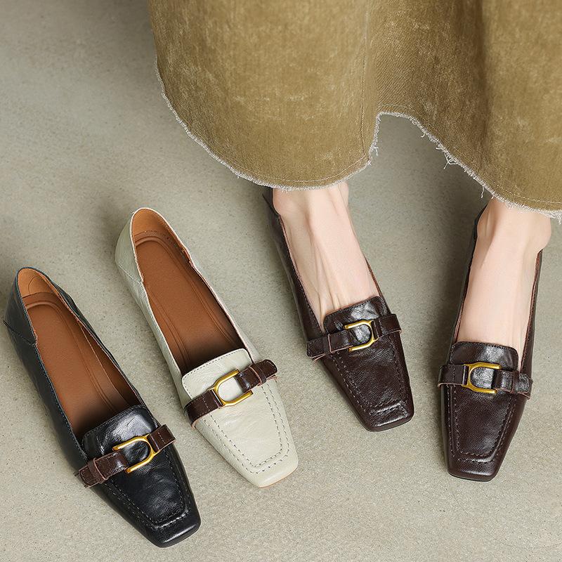 2025 ny modell, handgreppande fårskinn old money vind fyrkantig huvud bältesspänne mellanhög klack enkelskor 4cm tjock klack retro små läderskor dam