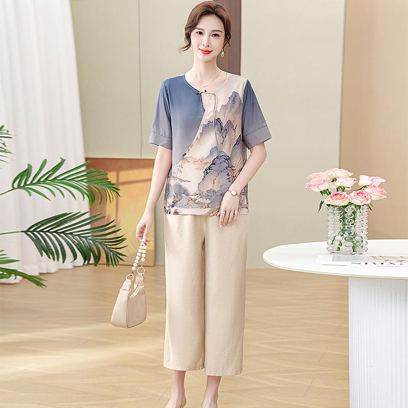 Mom's Summer Short Sleeve Blouse Set: 2025 Stylish Top for Middle-Aged & Elderly Women