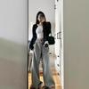 Trendy High-Waisted Gray Wide-Leg Sweatpants for Women – Loose, Slimming, Straight-Leg Design for Autumn and Winter.