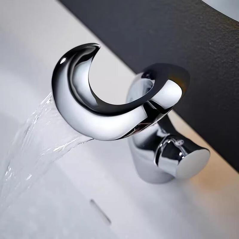 TLXT Creative S-Shaped Waterfall Basin Faucet