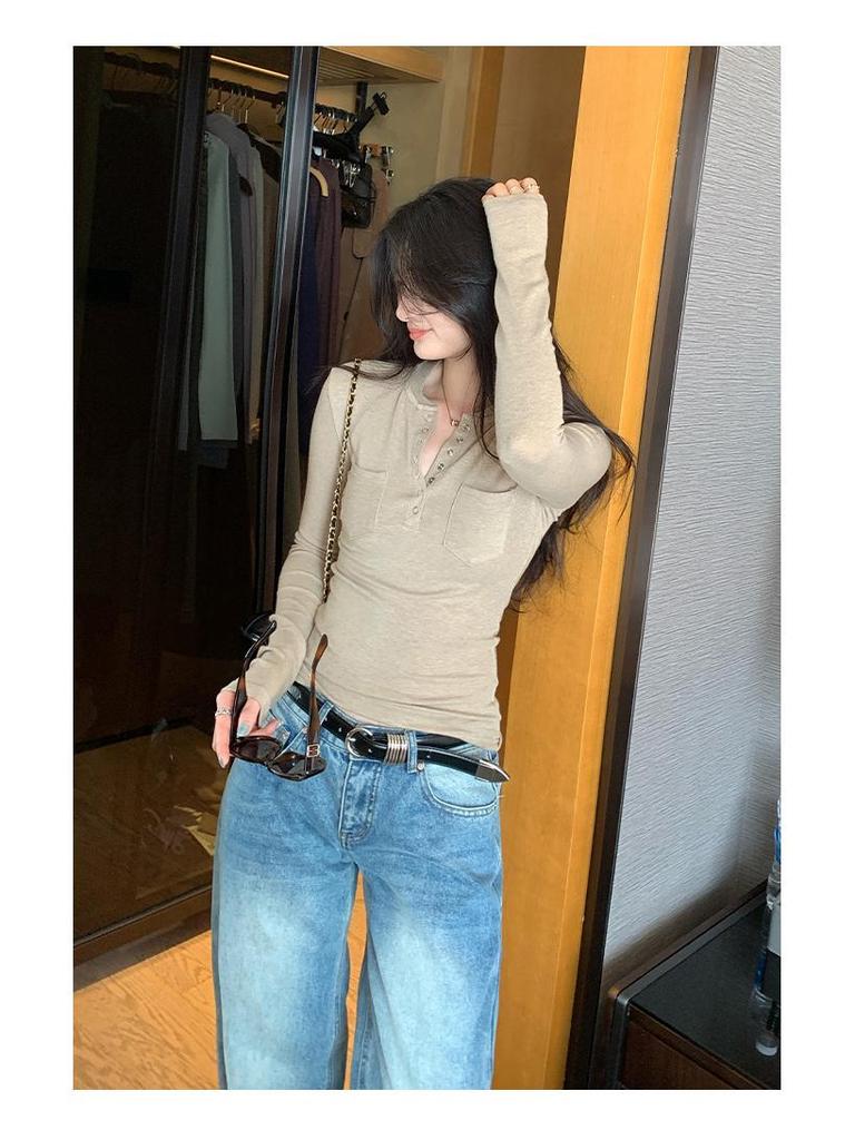 Women's Retro Henley Collar Knit Top - Autumn/Winter 2025, Waist-Cinching, Figure-Flattering, Solid Color.