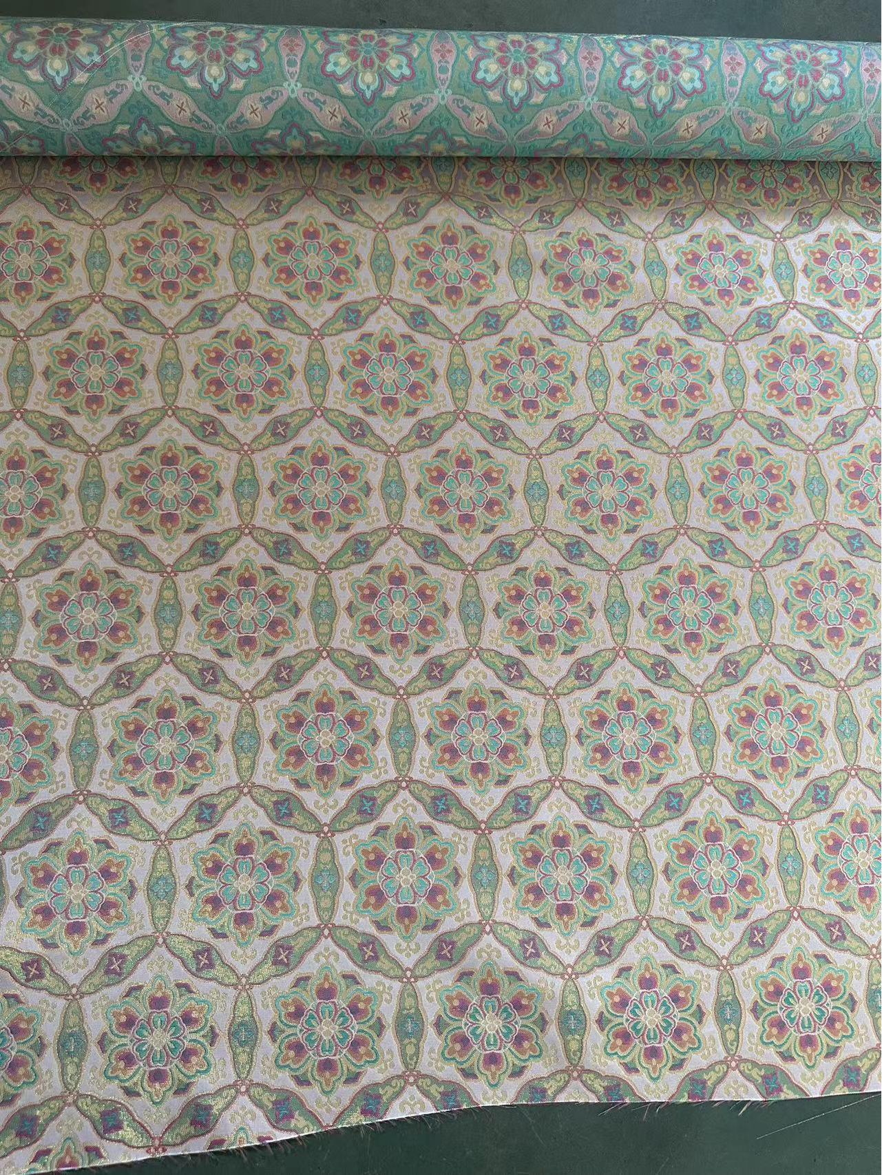 

Имитация золотой парчи династии Сун - серия Дуньхуан для юбок, чонсамов и детской одежды.