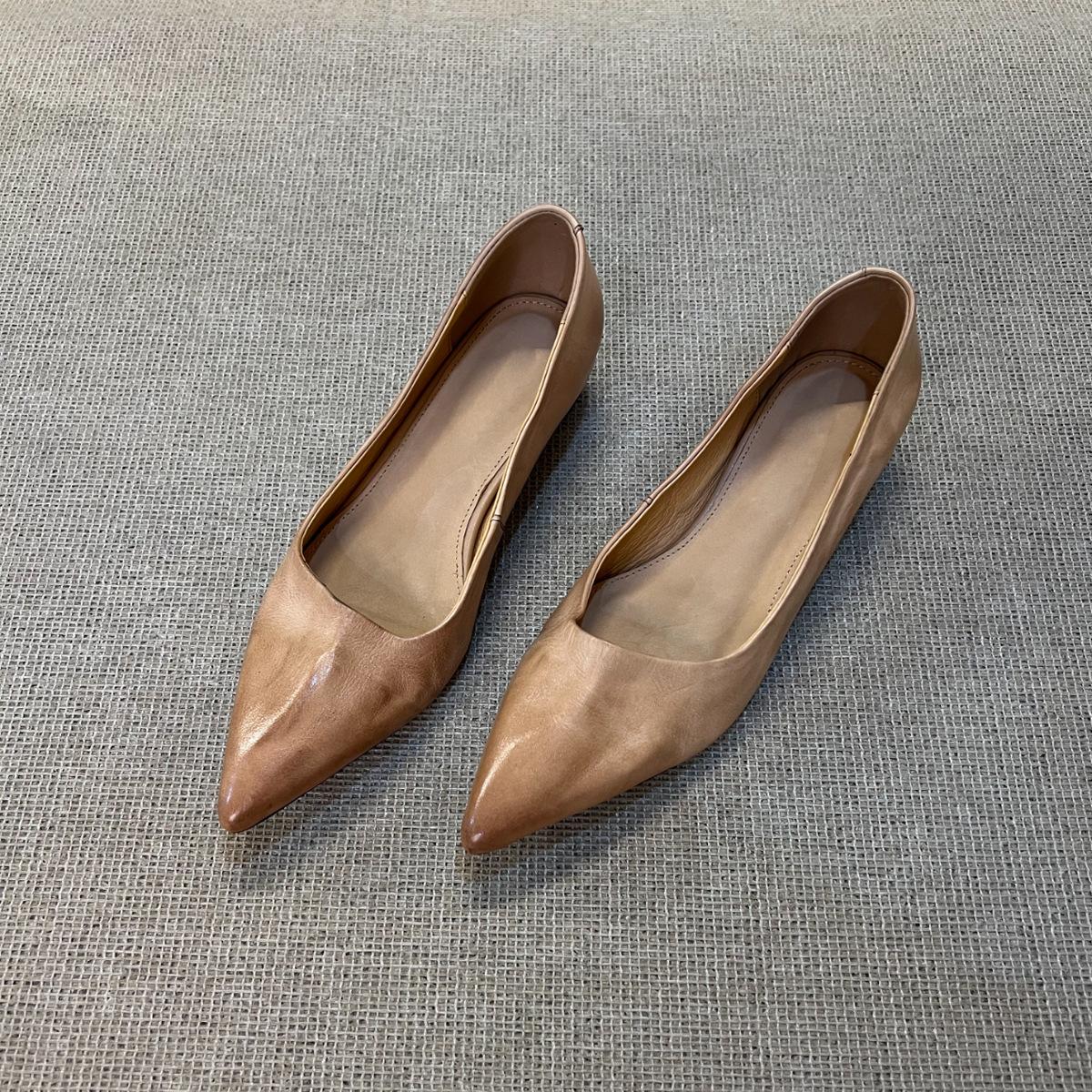 

Sheepskin version~ pointed temperament low heel single shoes women s shallow mouth commuting shoes one pedal French simple professional work shoes 40