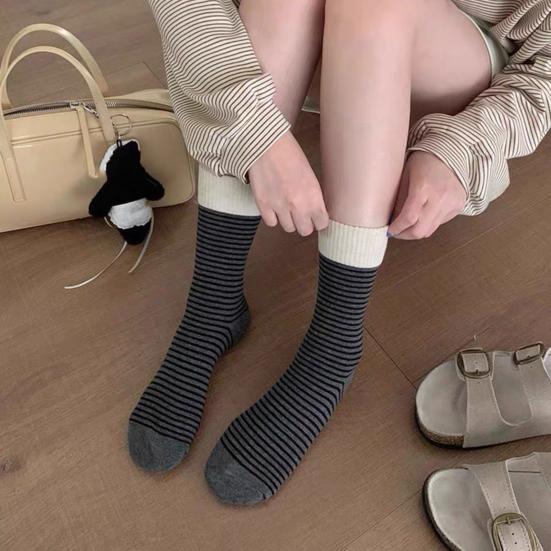 Women Retro Striped Socks Color-Block Fine Stripes Crew Socks Breathable Casual Cotton Socks for Sports Daily Errands Commuting