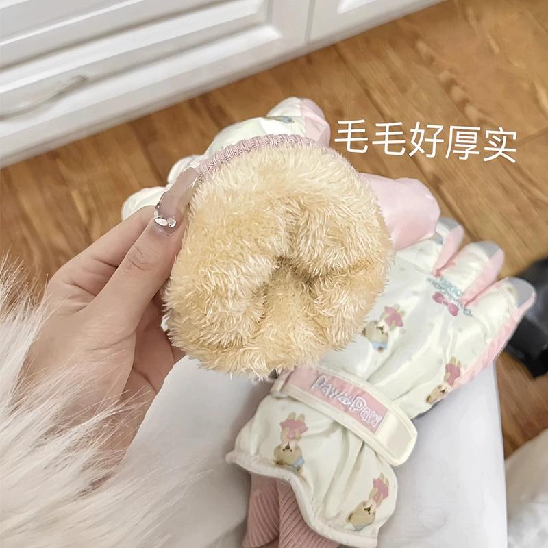 Cute bear ski gloves girls winter Korean warm velvet thickened outdoor windproof waterproof cold cycling