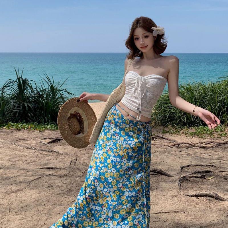 

Seaside Resort French Blue Floral Two-Piece Skirt and Bandeau Top Set for Women S