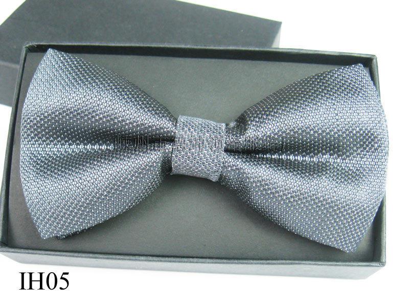 Men's Silver Thread Jacquard Bow Tie In 15 Styles - Polyester, Solid Color, Casual