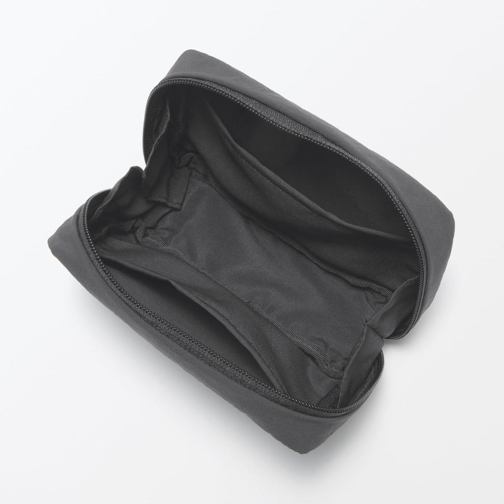 MUJI Wrinkle Nylon Dark Size 15 X 9 X 84473920 Wide-Opening Pouch, Gray, M, Approx. 4.5 Cm,