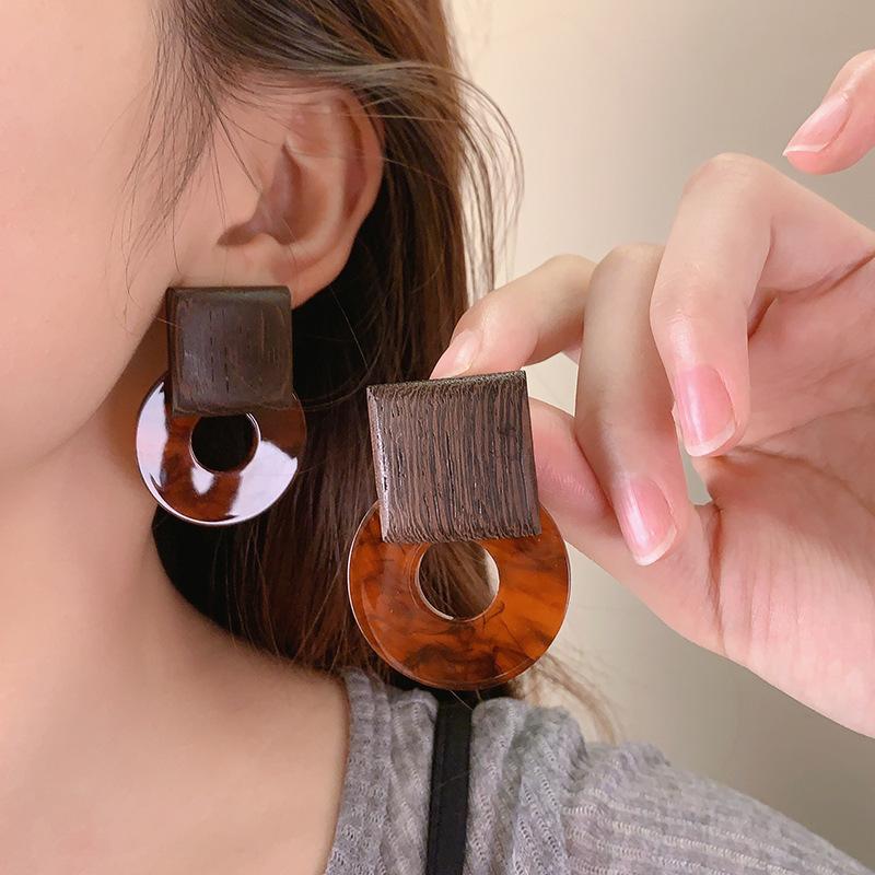 Caramel Color Smudged Disc Resin Earrings Women's Retro Light Luxury Exaggerated Personality Unique Exquisite Earrings Earrings