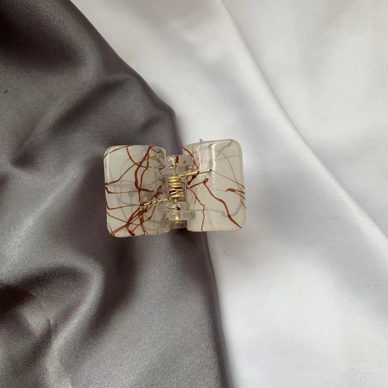 

Корейская простая заколка для волос коготь женская девушка фиксированная шпилька для хвоста круглая форма держатель заколки Y2k девушки аксессуары для волос коготь клип