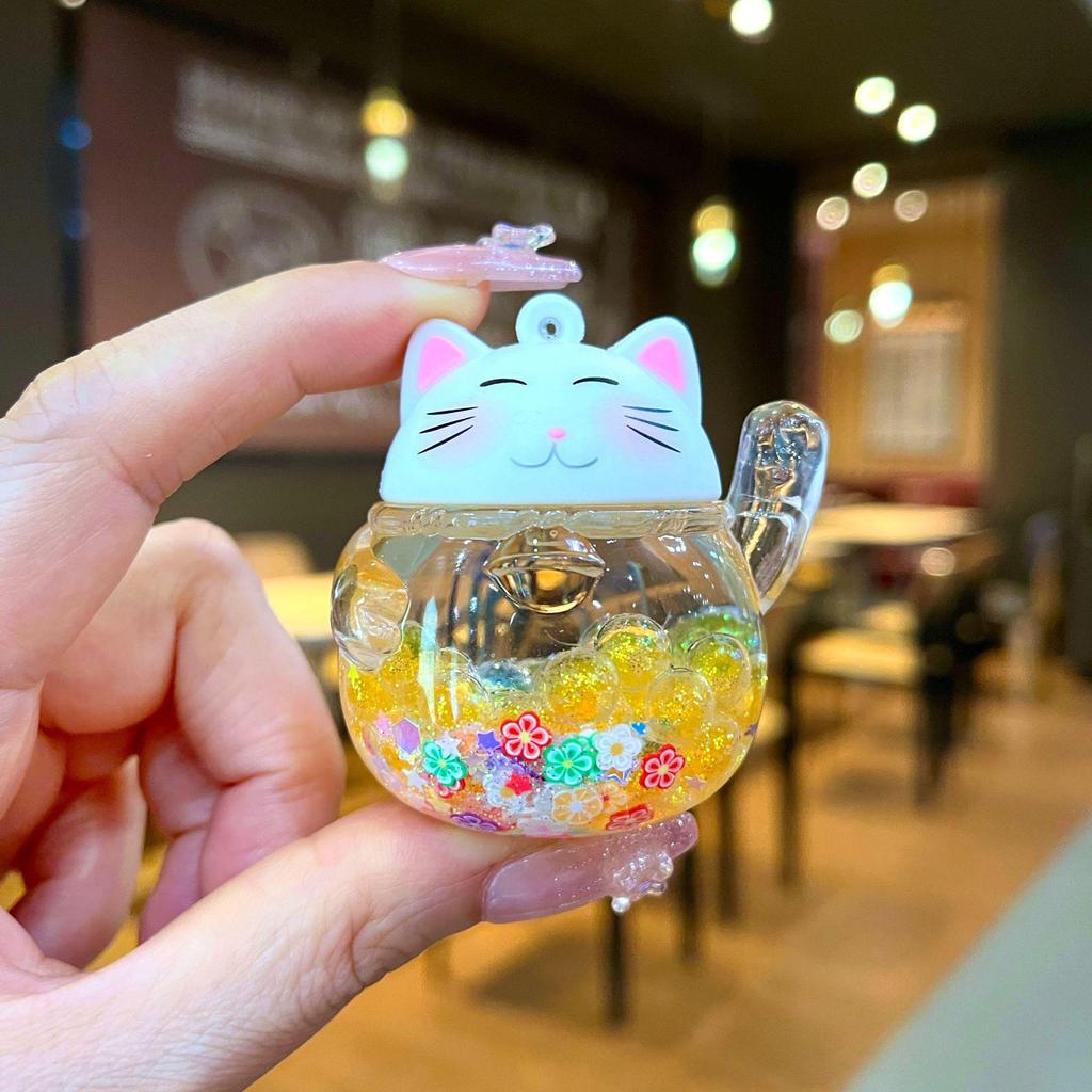 Oil-Filled Lucky Cat Quicksand Keychain Pendant - Cute Small Gift