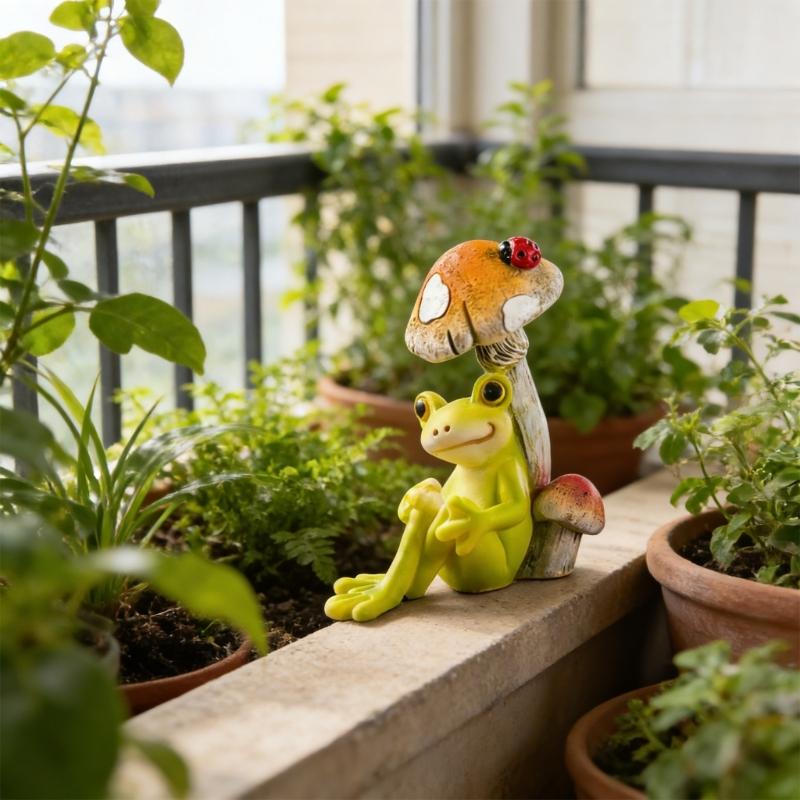 Practical Frogs Sculpture Functioning As Ornament and Garden Decoration for Stylish Home and Garden Enhancement