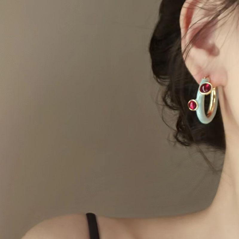Color Enamel Earrings, High-end Niche Design, Retro Exquisite Temperament, Versatile and Simple Earrings, Stud Earrings, Women's Earrings.
