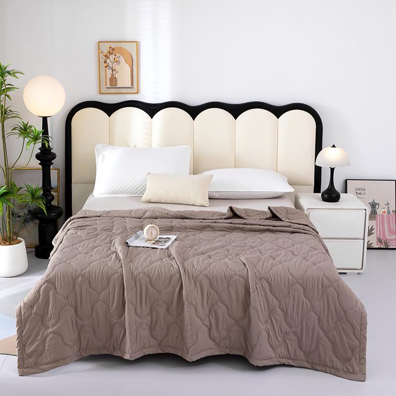 Summer Cool Cotton Quilt - Perfect for Air Conditioning and Company Anniversary Gifts