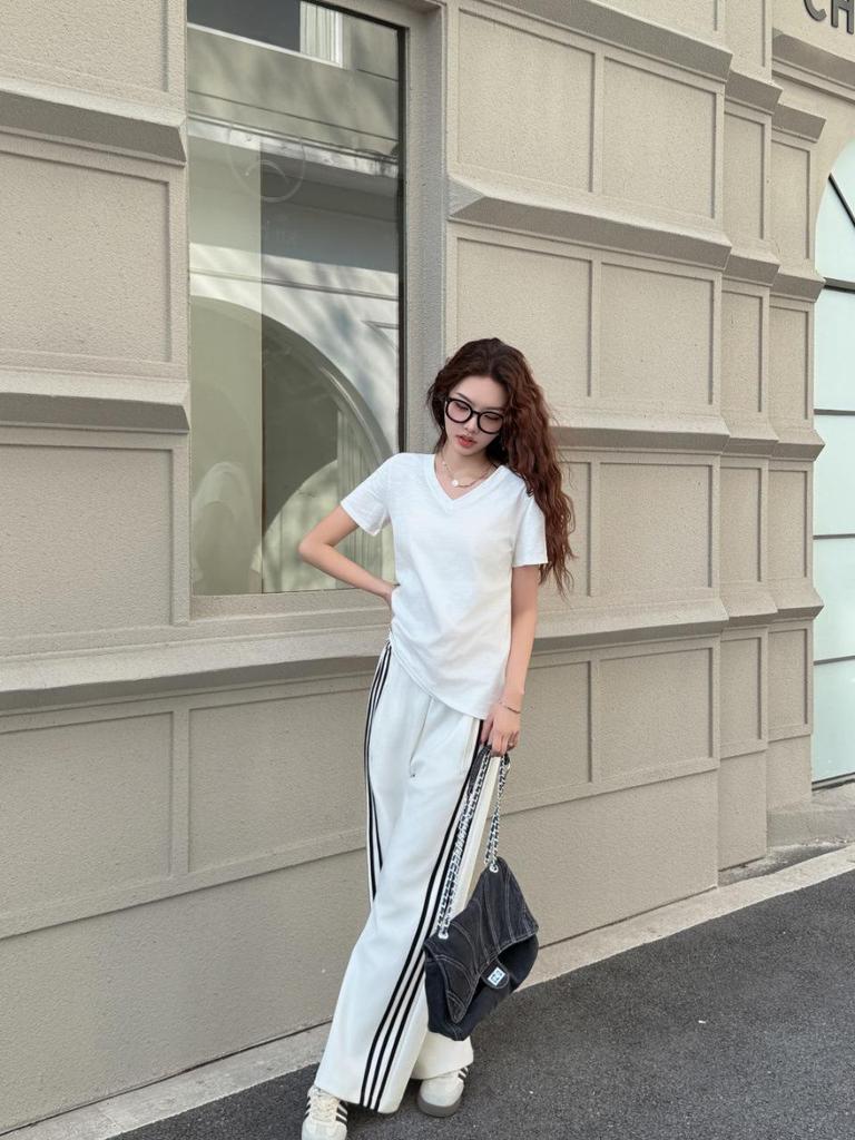 Kadın Slim Fit V Yaka Bambu Pamuk Kısa Kollu Yazlık Üst