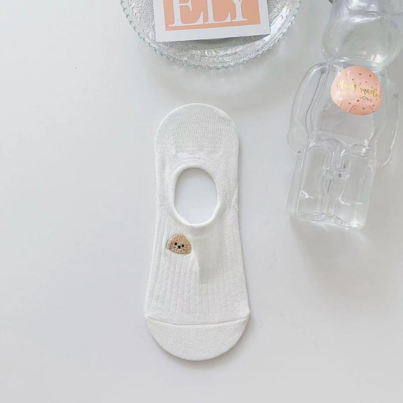 Summer Thin, White, Versatile and Cute Cartoon Shallow Boat Socks for Women, Breathable, Sweat-absorbing and Invisible Socks for Women