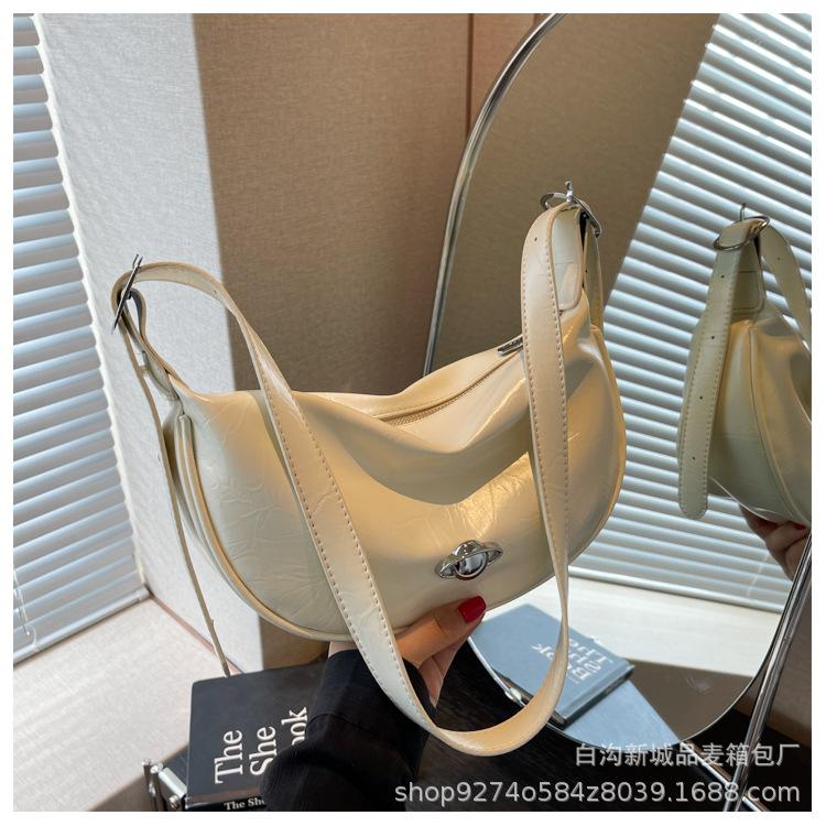 Summer simple Korean version small bag women's new 2025 fashion explosion messenger bag popular shoulder bag dumpling bag