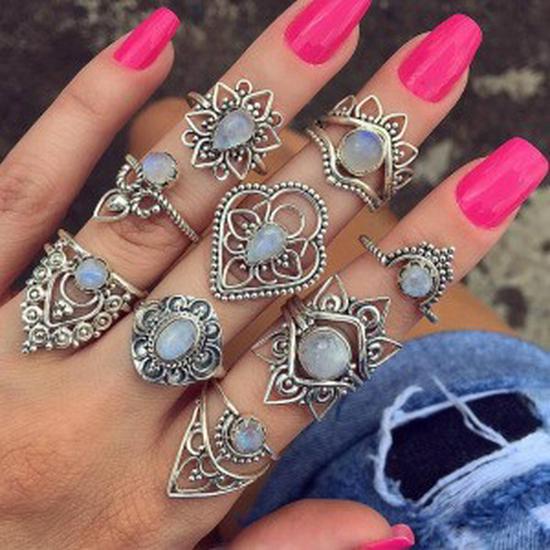 Retro Floral Carved Multi-Piece Stacking Ring Set