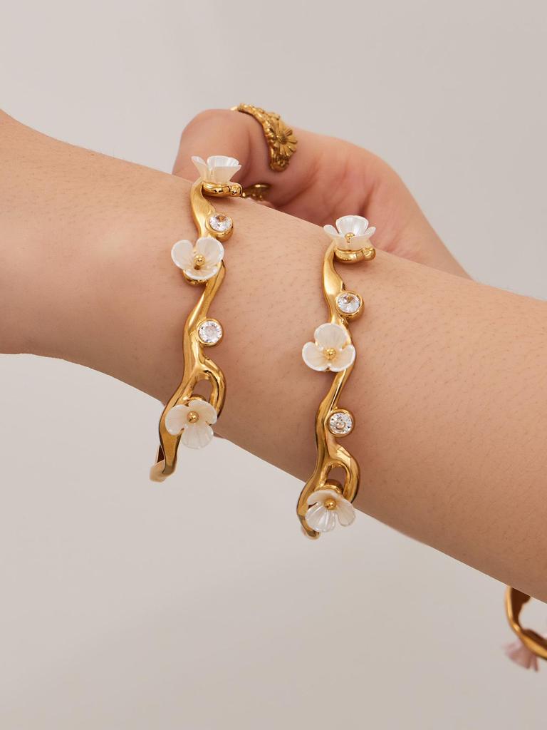 18K Gold-Plated Stainless Steel Zirconia Flower C-Shaped Open Bangle
