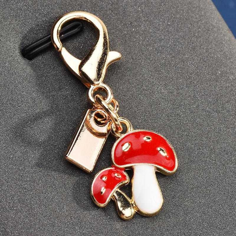 Exquisite High-End Strawberry Mushroom Keychains For Women Bag Pendant Charm Car Keyring Jewelry Gift Decoration Accessories