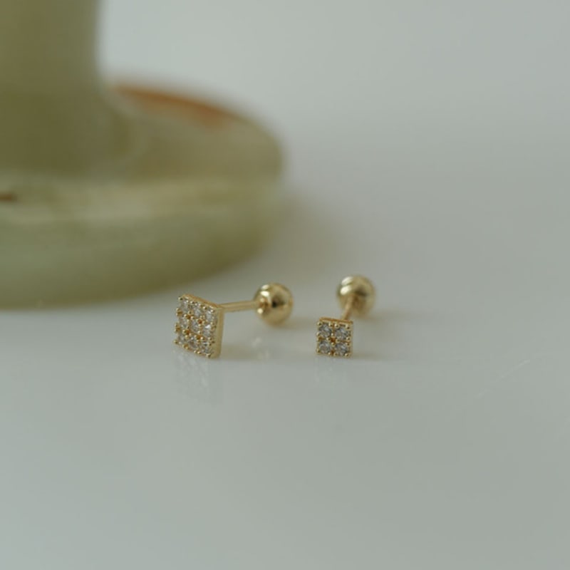 Youngglow 14k kubischer Piercing (2Größe)