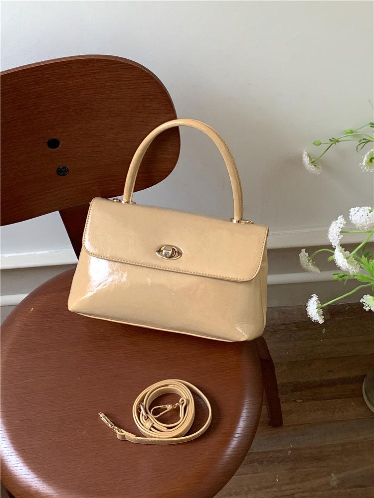 

Handheld shoulder bag women s niche versatile PU clamshell small messenger bag summer high-end fashion small square bag абрикосовый