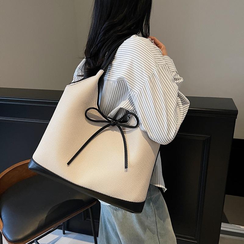 Simple and Large-capacity Tote Bag Women's New Color Matching Casual Underarm Bag Bow Fashionable and Sweet