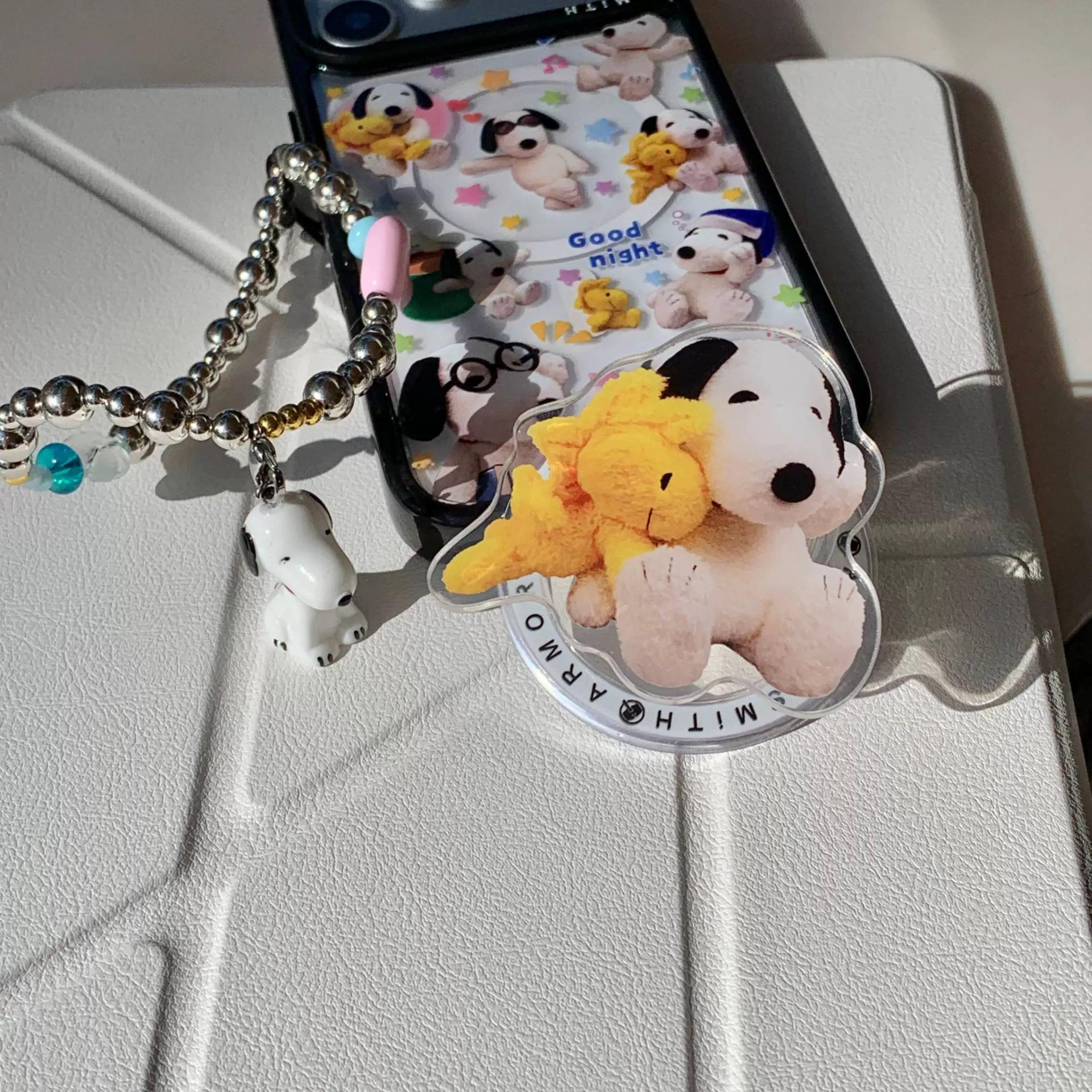 

Cute Cartoon Horse & Dog MagSafe Stand: Strong Magnetic, Desktop Retractable Airbag Design for Women Opp Bag Pack