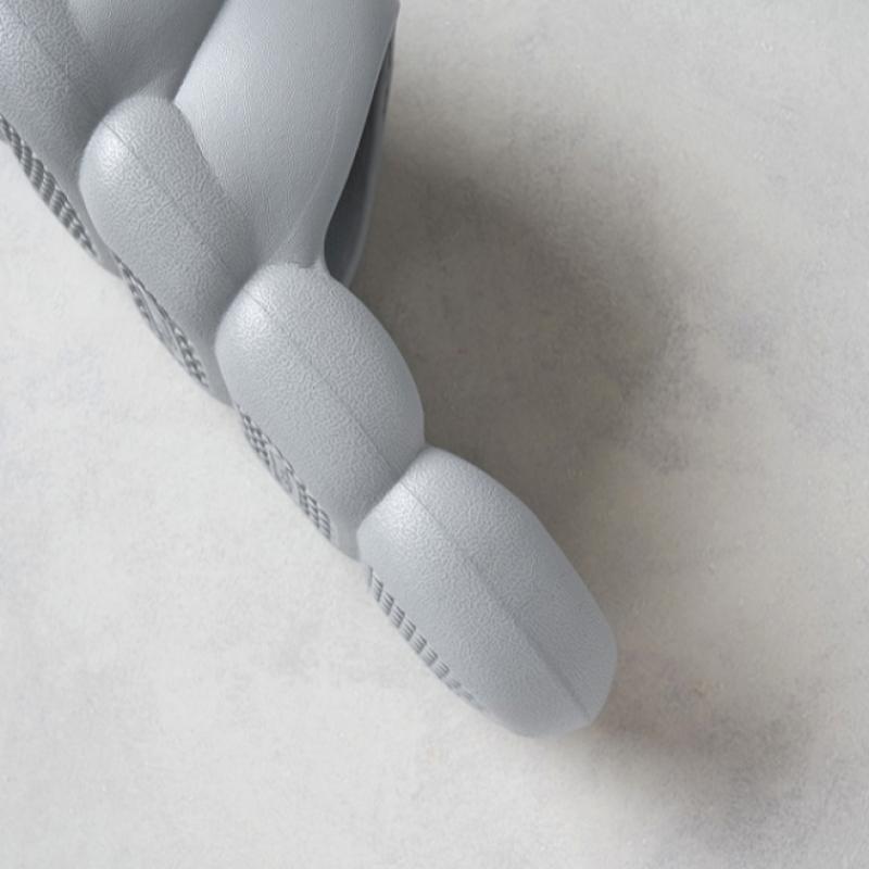 Daiso Cloud Shaped Slippers 260 To 280 Mm