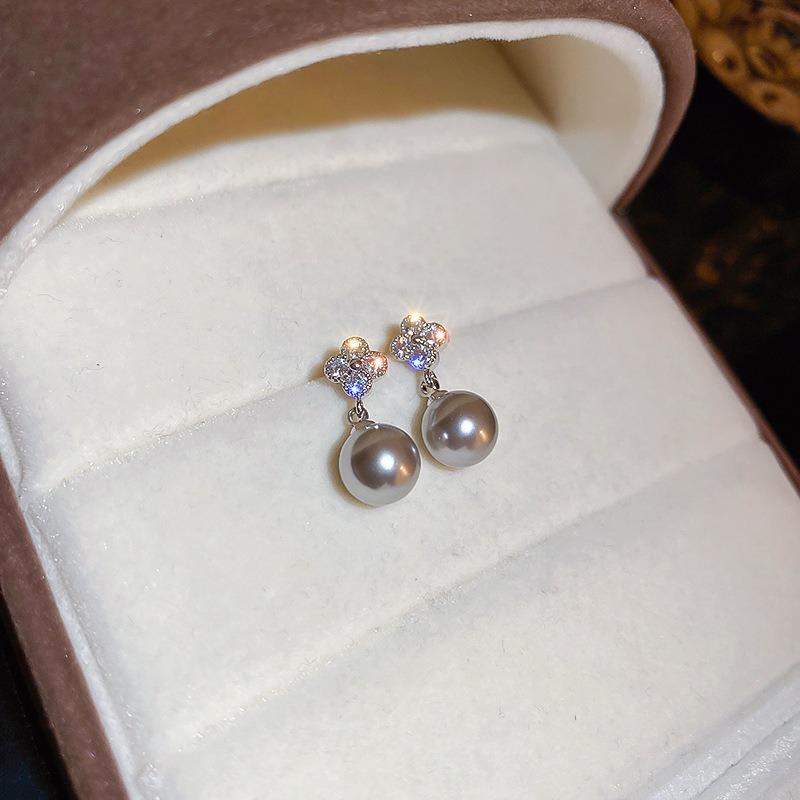 Real Gold Electroplated Silver Needle Freshwater Pearl Flower Earrings High-end Earrings French Light Luxury Elegant Earrings Women