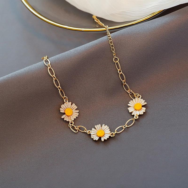Fashion Daisy Flower Bracelet Necklace Ring Set Of Three Simple Temperament Flowers Wedding Engagement Party Jewelry Accessories