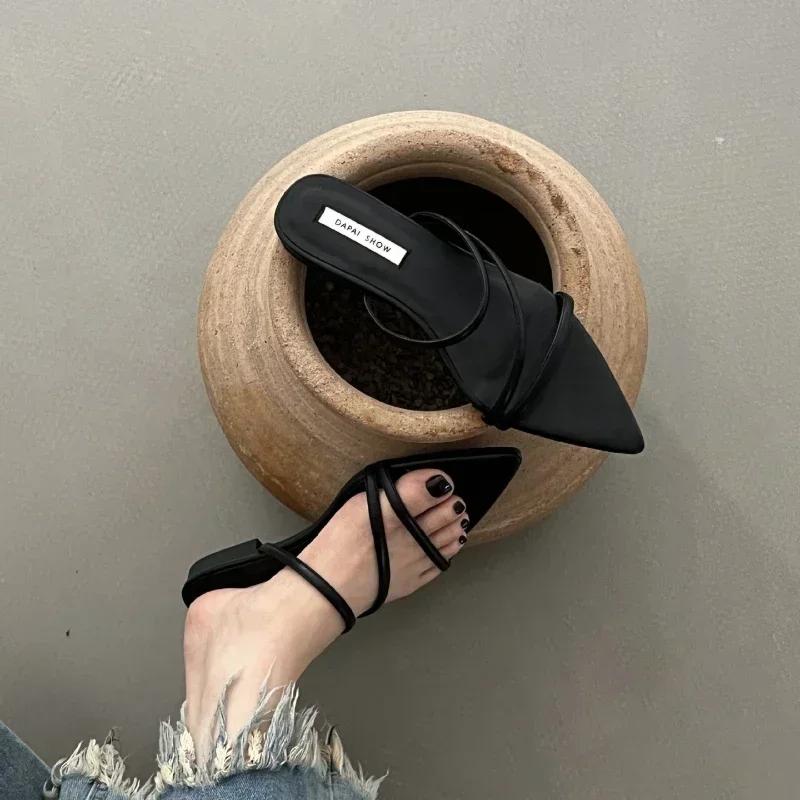 2024 Summer Fashion Sexy Open Toe Rome Slippers Flat Casual Beach Shoes Designer Sandalias De Mujer Zapatos Mujer Mules Footwear