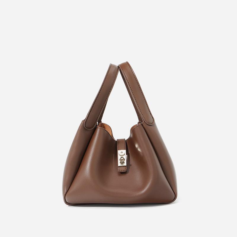 Leather Niche Portable Vegetable Basket Bag Women's New Autumn and Winter Fashion Bucket Bag Going Out Advanced Sense Crossbody Small Bag