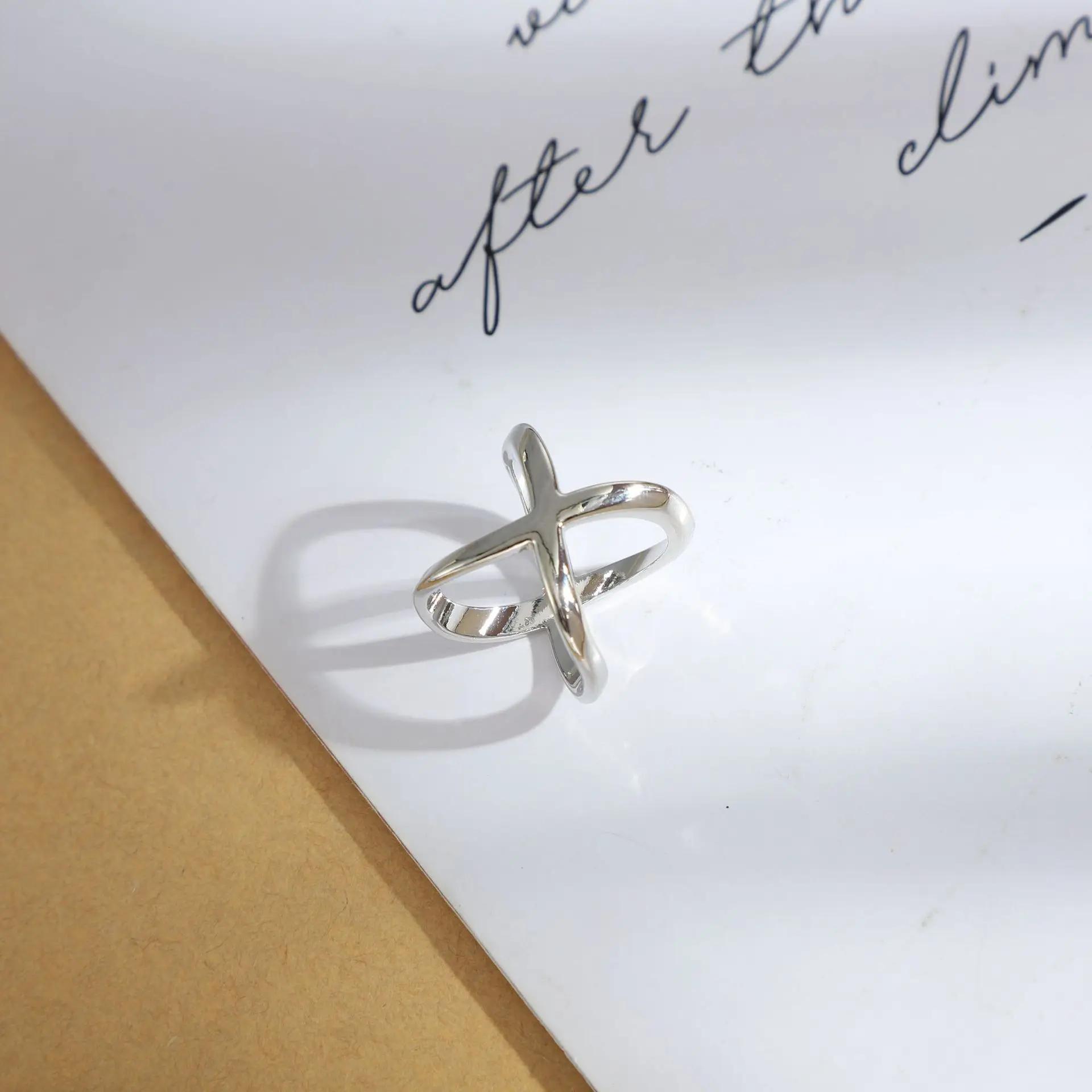 

Модный зажим для шарфа в форме креста, металлические броши в форме буквы X для женщин, ажурные шарфы с бантом, держатель для пряжки, шали, ювелирные изделия, аксессуары для одежды