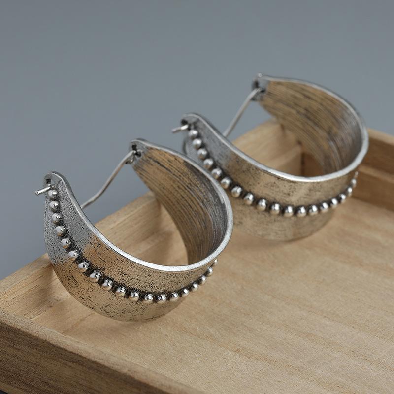 The Hottest women's Earrings With Exaggerated Broadband Plant Patterns hip-hop Punk women's Accessories Retro Jewelry