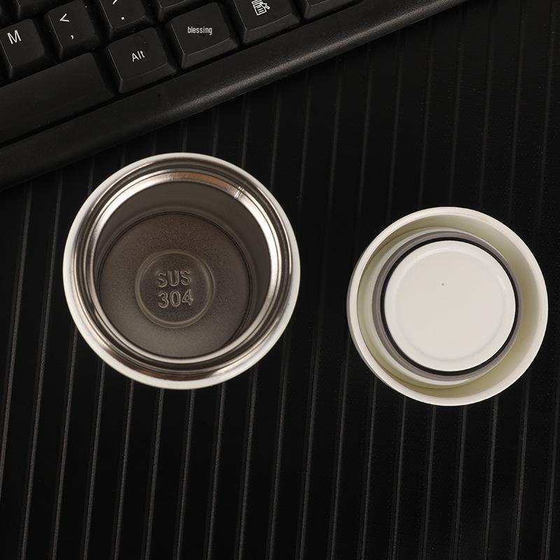 Starry Sky Mini Thermos Cup, Portable Engraved Water Cup for Men, Women, and Children, Cute, Fresh, and Creative Internet Celebrity Style.