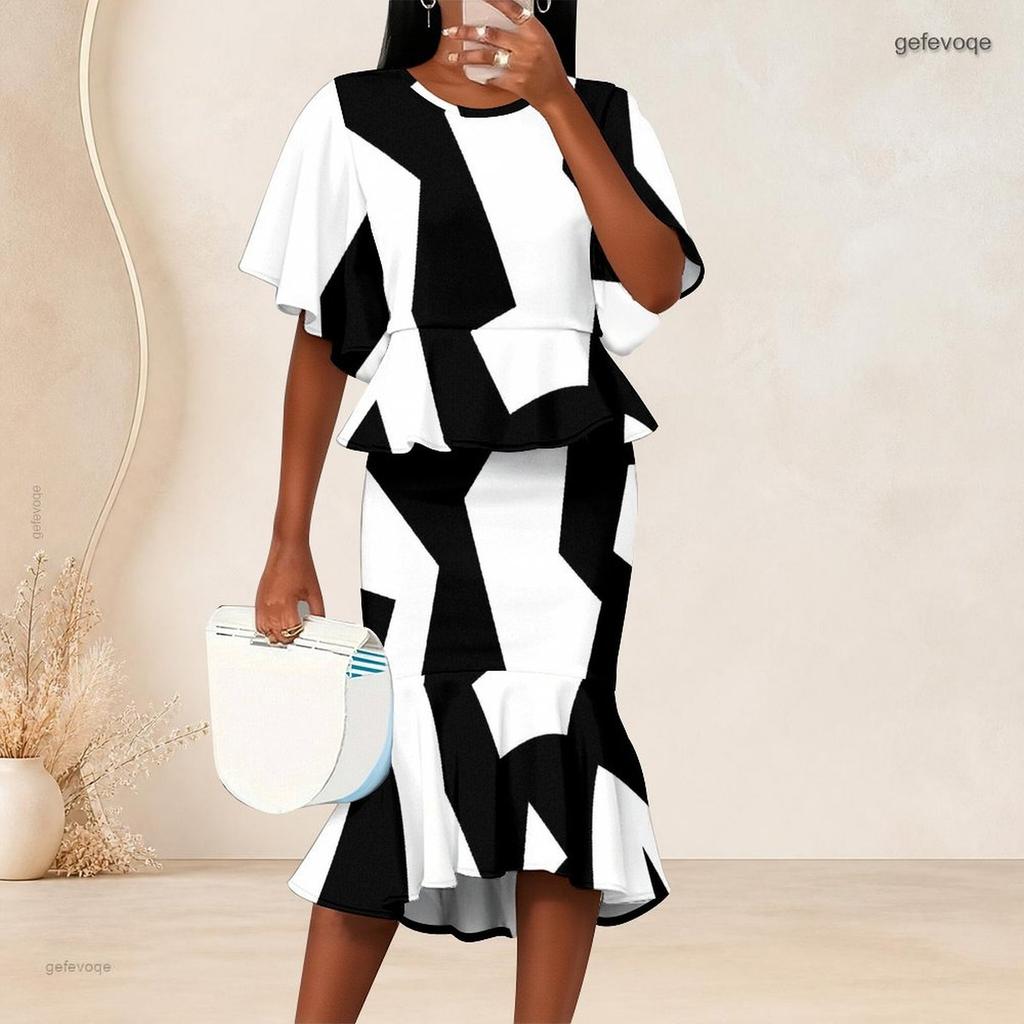 Women Plus Size Two Piece Outfit Round Neck Batwing Sleeve Geometric Printed Ruffle Hem Top Fishtail Skirt Set