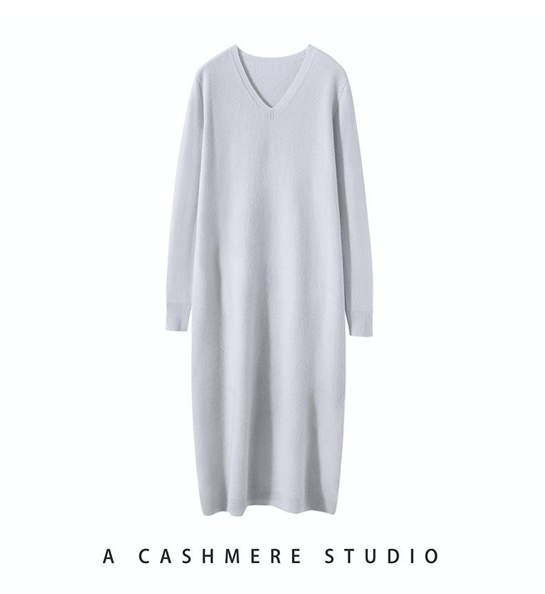 V-neck Cashmere Over-the-Knee Slimming Dress - Long-Sleeved, Loose Fit, 2023 Autumn/Winter Collection