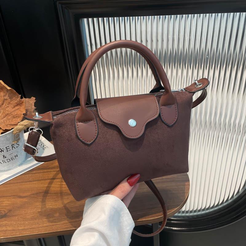 

Популярная женская сумка осень 2025 новая повседневная сумка большой вместимости универсальная на плечо сумка-мессенджер модная сумка-пельмень