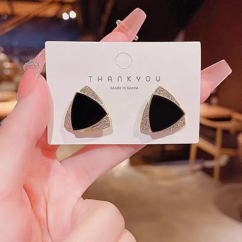 Retro Black Enamel Oil Triangle Stud Earrings for Women Double Layer Overlap Crystal Earrings Korean Fashion Geometric Jewelry