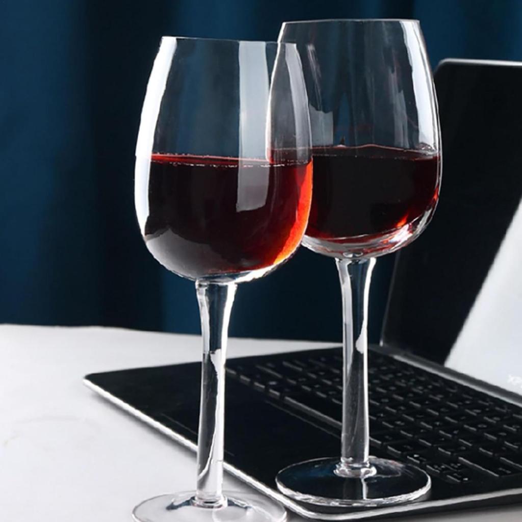 2 Stück Neuheit Weinglas Europäischer Stil Halbe Rotwein- und Champagnergläser Halbkreisförmiger Glaskörper Geeignet für Familienzusammenkünfte