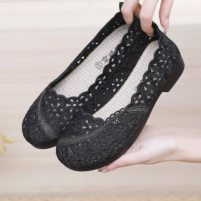 Summer Old Beijing Women's Cloth Shoes Hollow Breathable Mesh Middle-aged and Elderly Shoes Shallow Mouth Soft Sole Comfortable One Pedal Mother Shoes