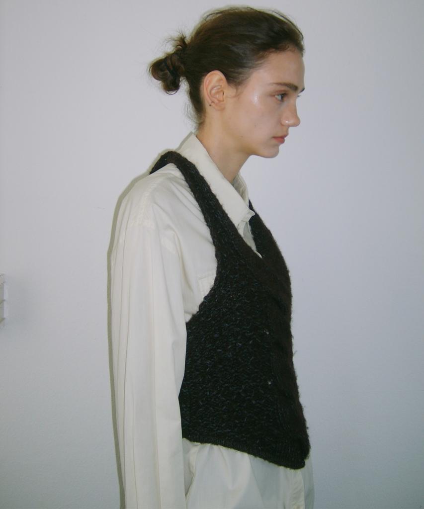 EN OR [Italy Fabric] Twiddle Halter Knit Vest - Brown