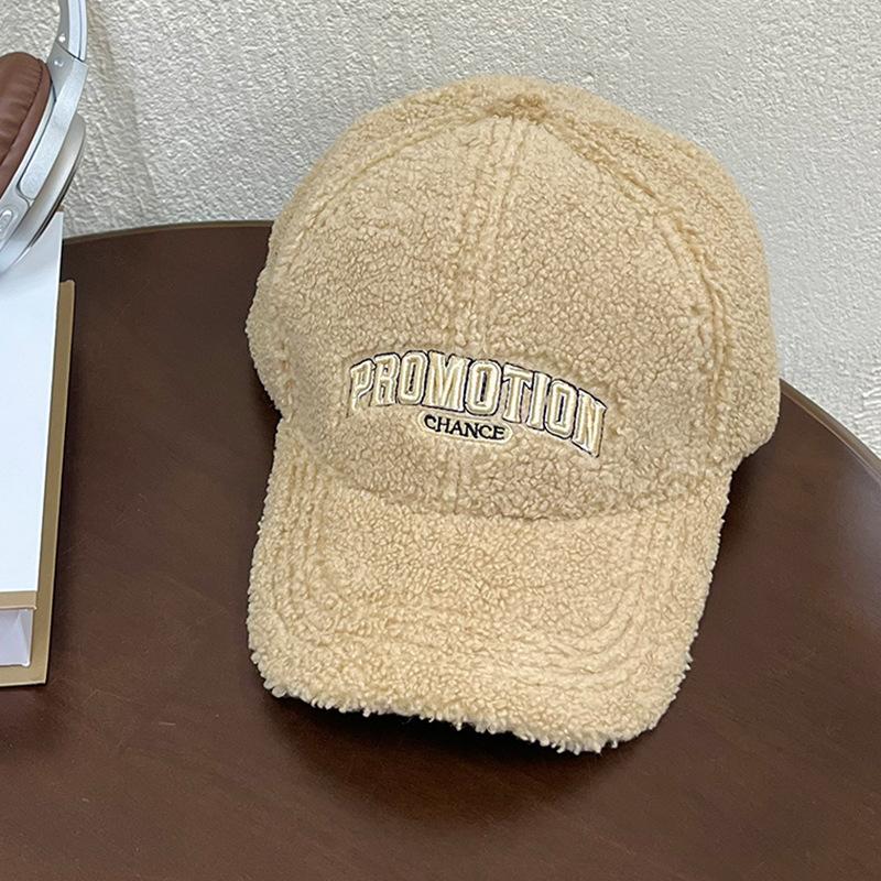 Lamb plush hat women's autumn and winter new wide-brimmed cap winter warm windproof face small baseball cap