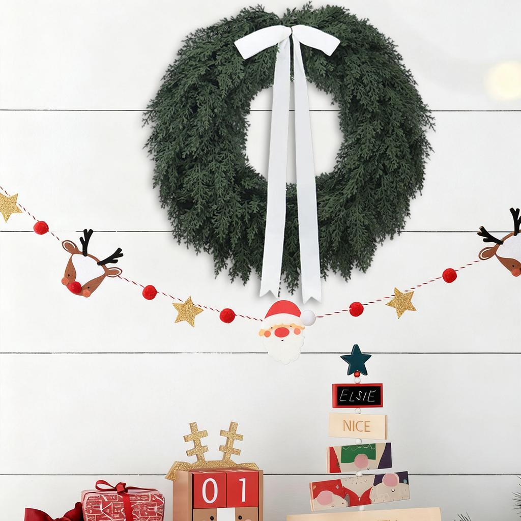 Künstlicher Weihnachtskranz aus Zedernholz mit natürlicher Haptik, Grün