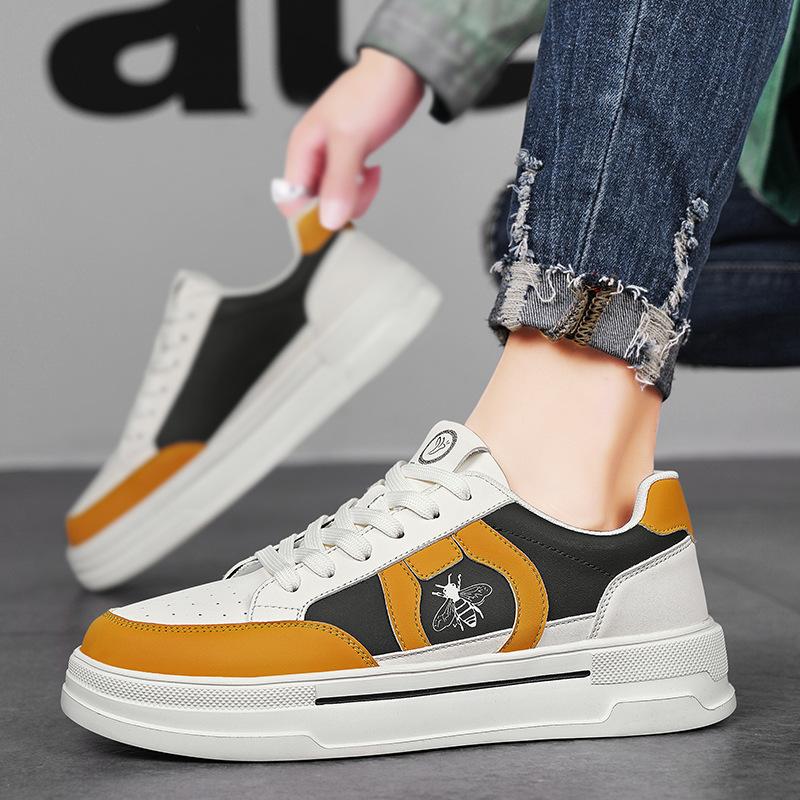 European New Shoes for Men Leather Casual Shoes Fashion Patchwork Flat Skateboard Shoes Youth Lace-up Sneaker