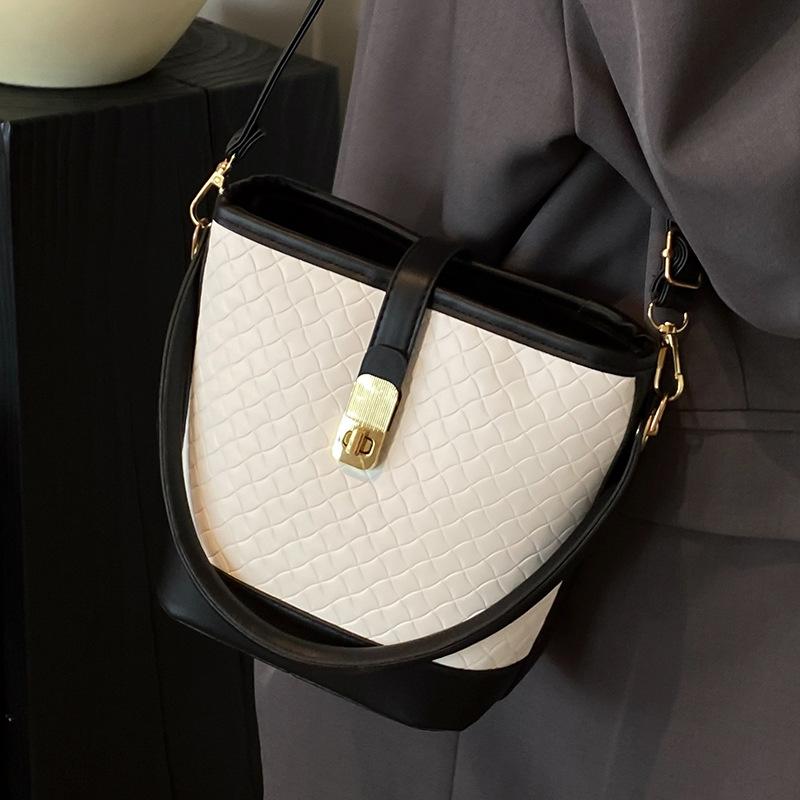 Casual Texture Diamond Indentation Bucket Bag New Trendy Fashion One-shoulder Crossbody Bag Versatile Diamond Handbag Handbag