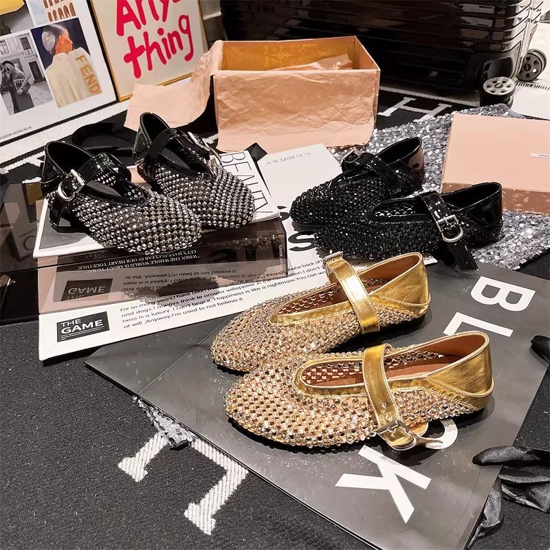 Fashion Trend Women Round Toe Sandals New Comfortable Rhinestone Shoes for Women Slip On Anti-slip Lightweight Sandals Zapatos De Mujer